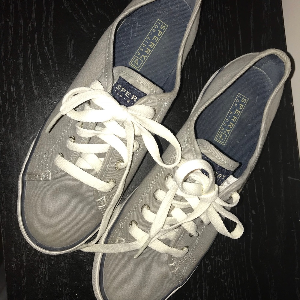 Sperry sneaker